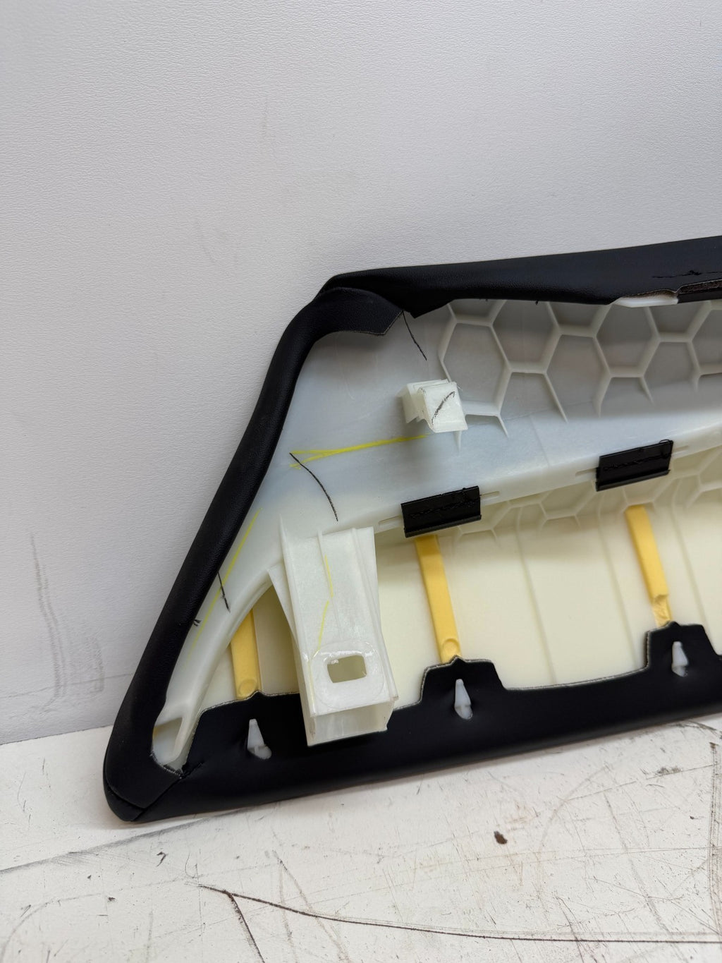 2017-2023 Tesla M3 Rear RH 2 Row Seat Bolster Cushion Leather Black 1096031-61-I