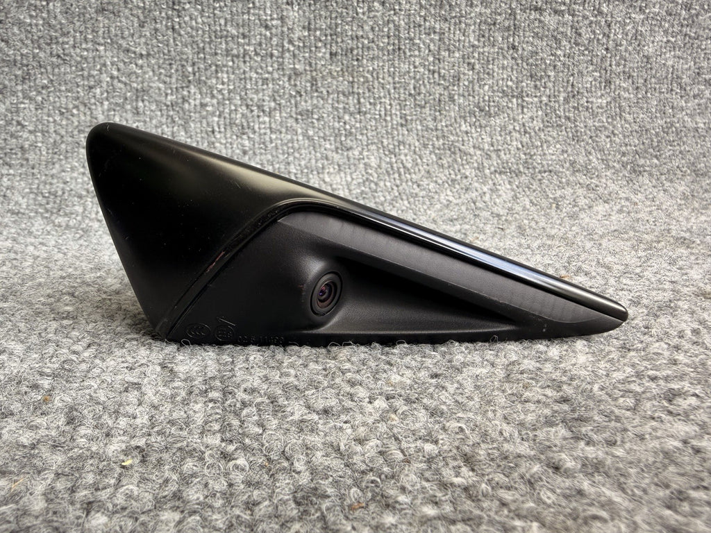 17-22 Tesla 3 Y OEM Left Side Fender Signal Camera 1495864-20-D /broken tab