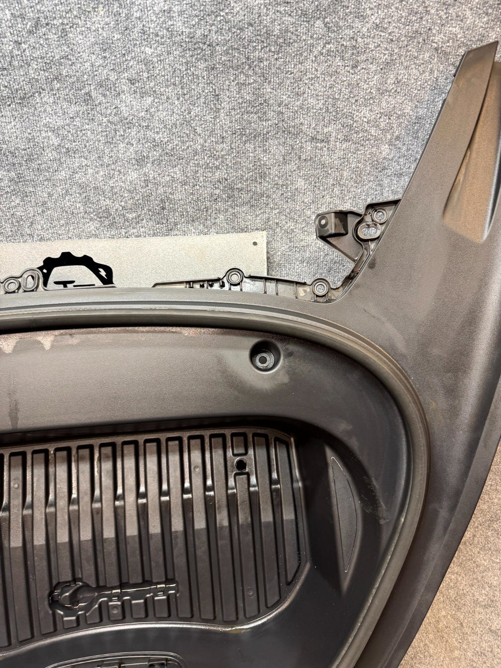 2020 - 2023 TESLA MODEL 3 FRUNK TRAY STORAGE BOX COMPARTMENT OEM, 1526739-00-B