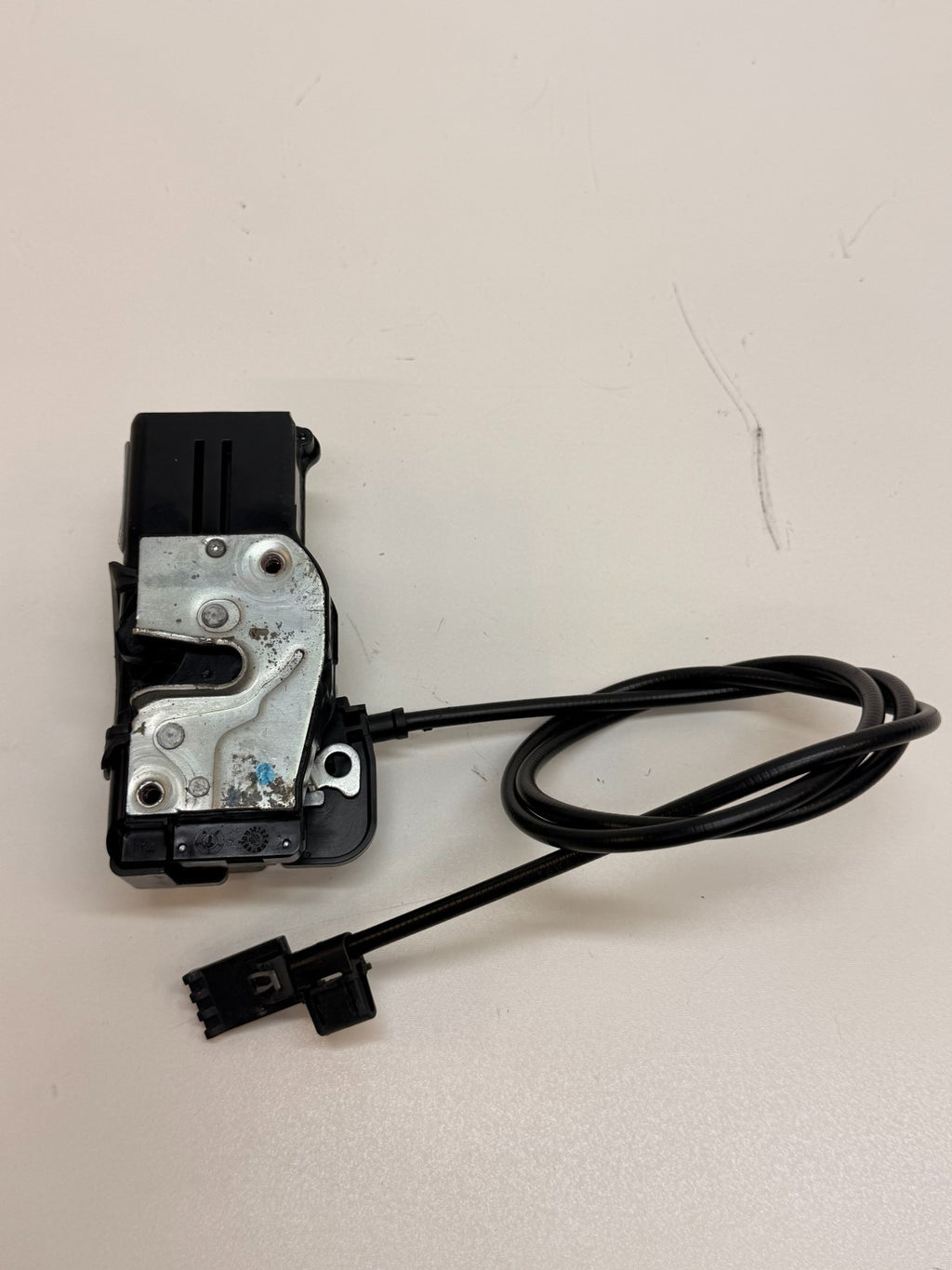 12-20 Model S Rear Passenger Side Door Lock Latch Actuator Right 6008914-00-D