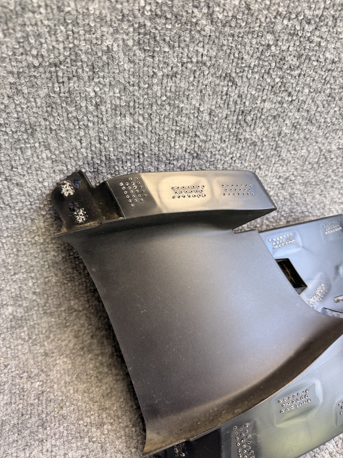 2020-2024 TESLA MODEL Y FRONT RIGHT SIDE BUMPER INNER BRACKET OEM, 1493742-00-A