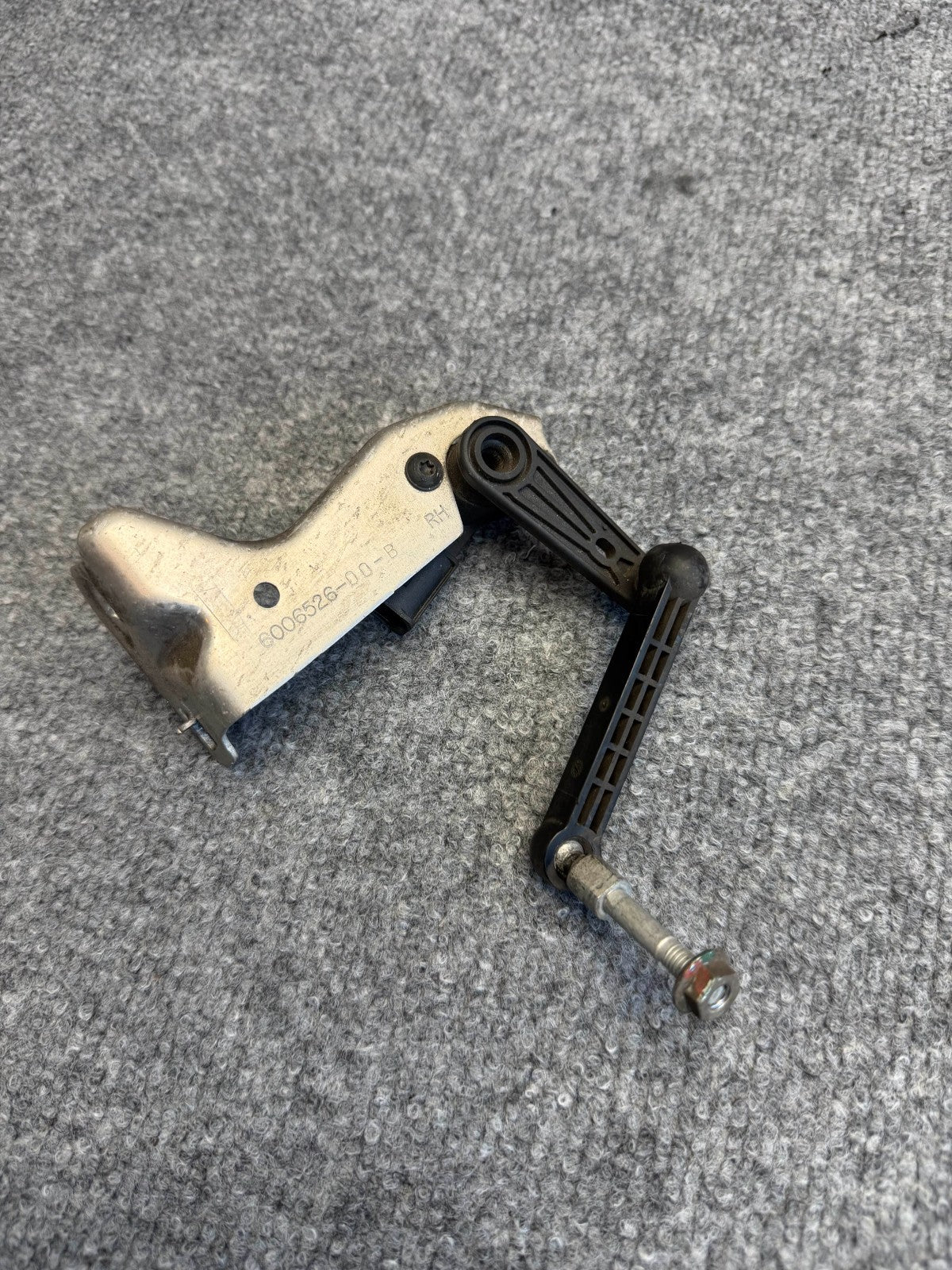 2012-2020 TESLA MODEL S REAR RIGHT AIR SUSPENSION RIDE HEIGHT LEVEL SENSOR OEM