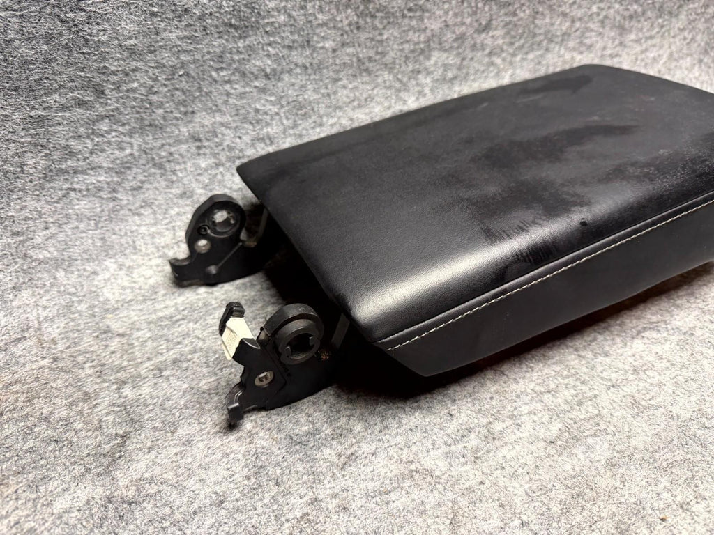 ♦️2017 - 2023 TESLA MODEL 3 CENTER CONSOLE ARMREST ARM REST LID OEM
