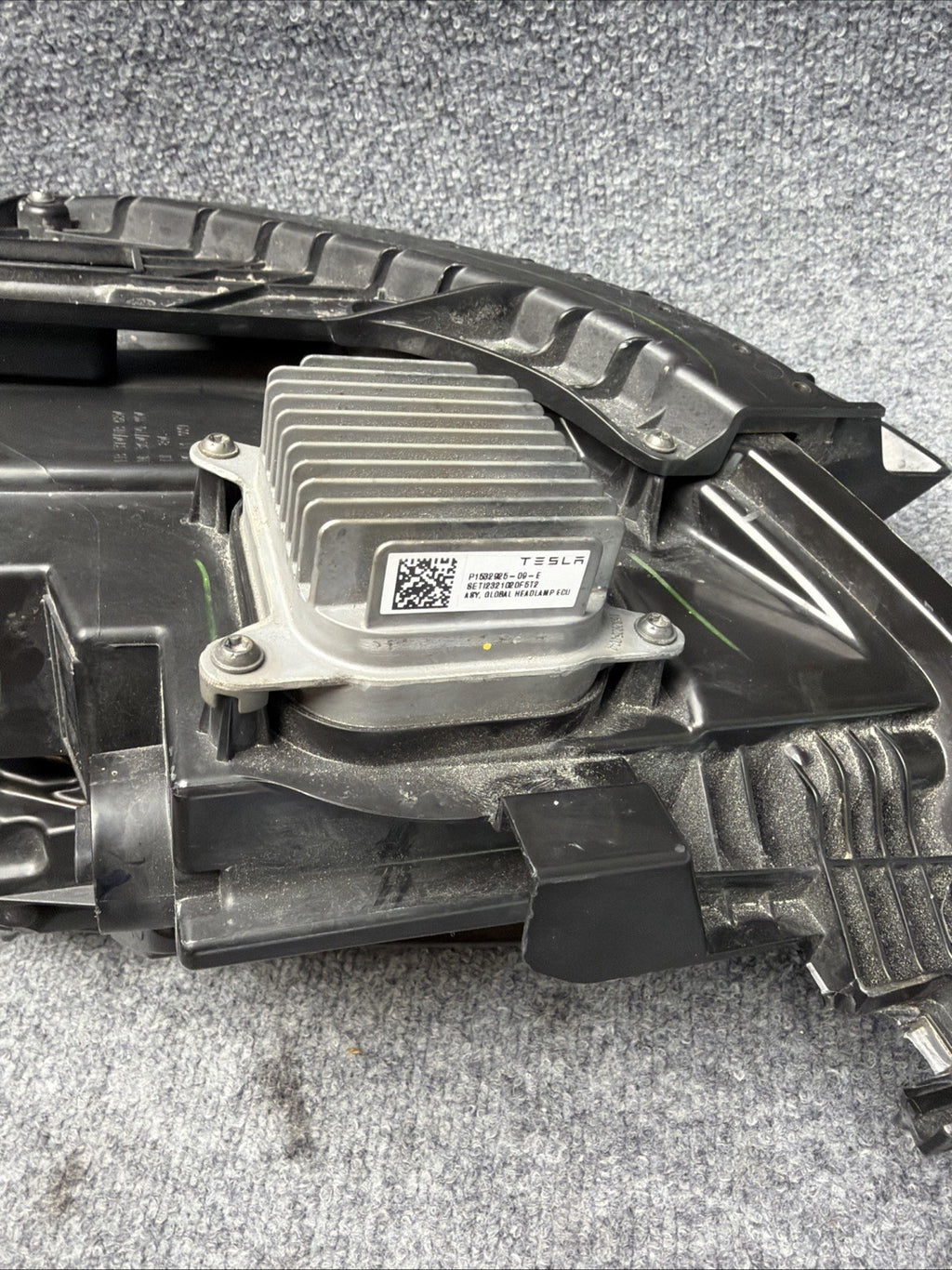 ♦️OEM 2021-2024 Tesla Model Y Right Passenger Matrix LED Headlight 1514953-00-D