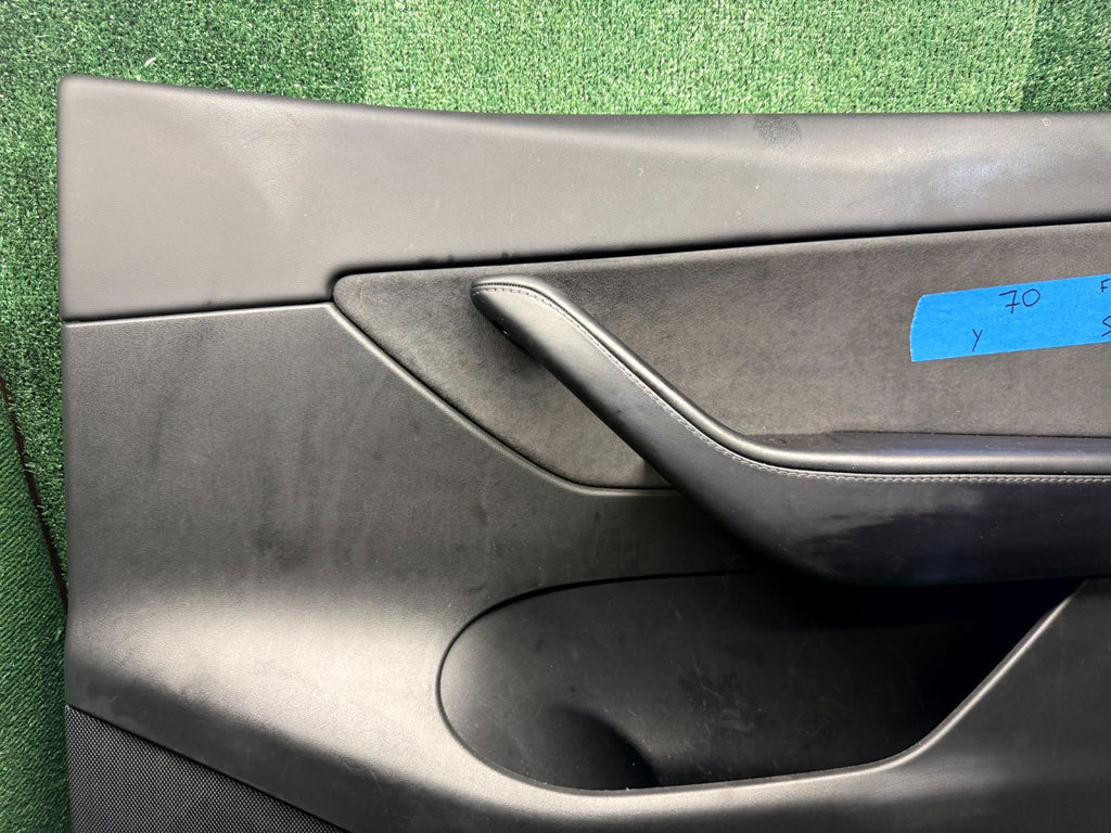 ♦️2020 - 2023 TESLA MODEL Y FRONT RIGHT SIDE DOOR PANEL TRIM OEM, 1498482-00-A
