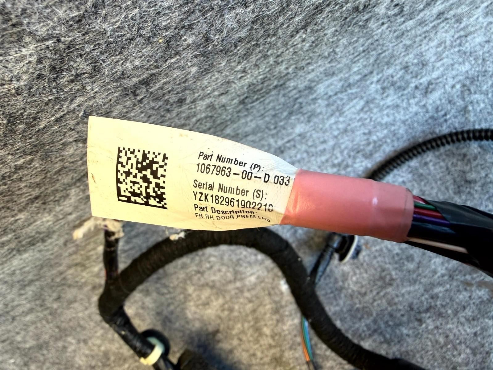 ♦️17-23 TESLA MODEL 3 REAR BUMPER WIRE WIRING HARNESS CABLE OEM, 1067959-00-D