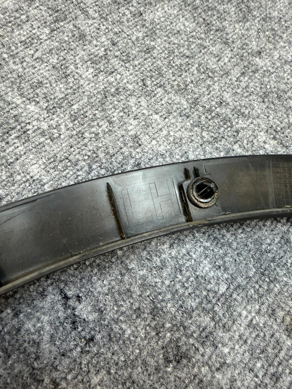 2020-2024 TESLA MODEL Y REAR LEFT WHEEL FENDER FLARE MOLDING OEM, 1494187-00-C
