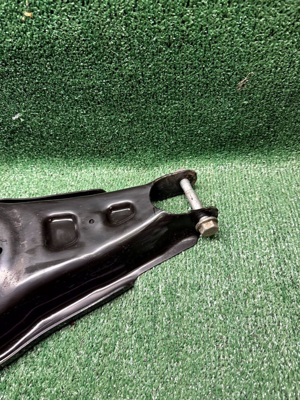 ♦️20–23 TESLA MODEL Y REAR LEFT OR RIGHT SIDE CONTROL ARM OEM, 1044451-00-F