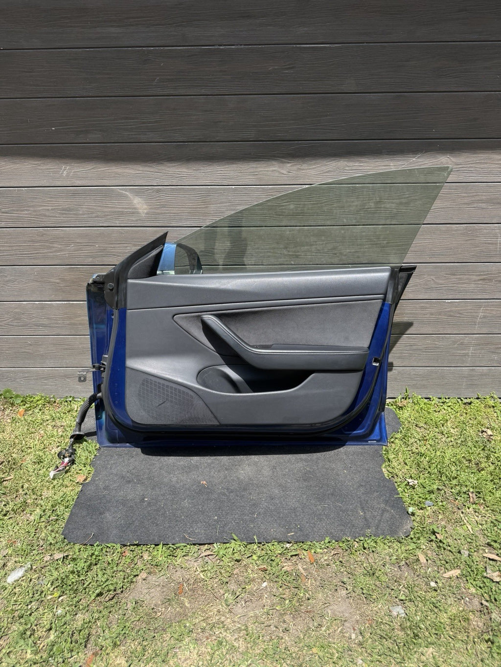2018-2023 Tesla Model 3 Front Passenger Side Door Shell Panel Right Blue PPSB