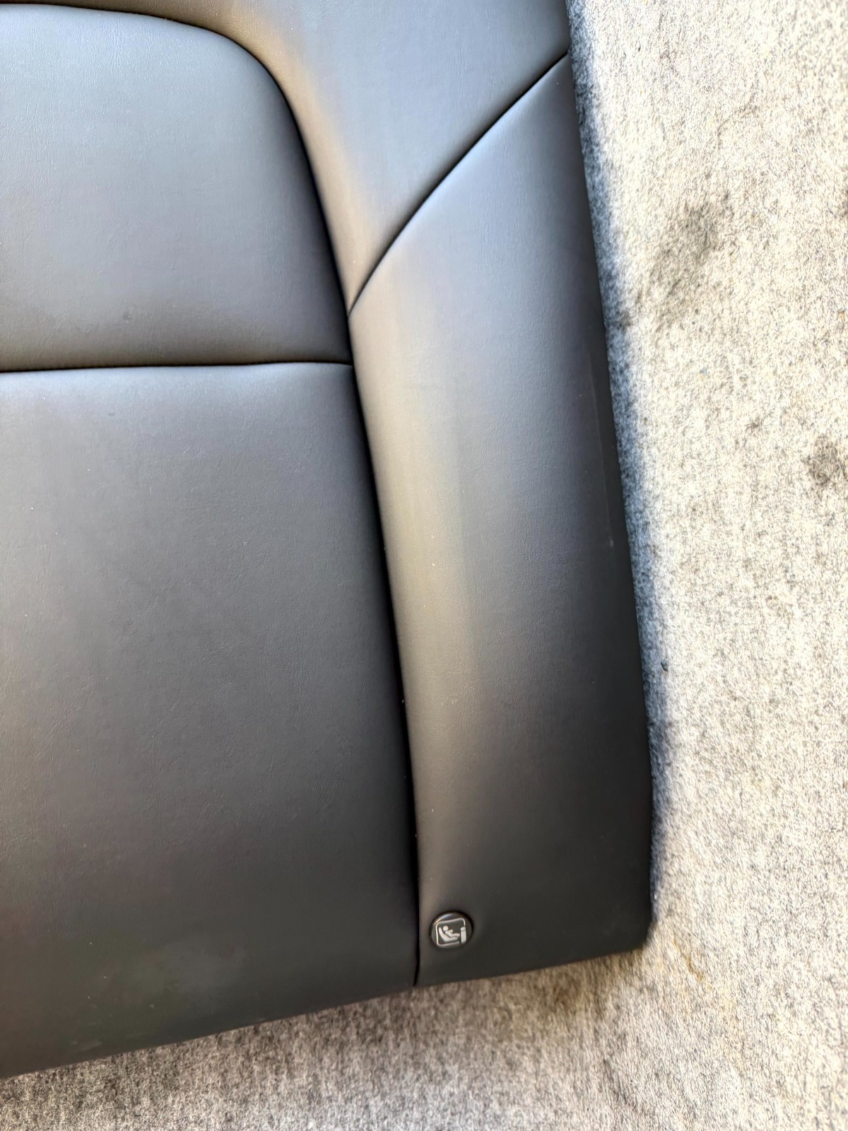 ♦️2017-2023 TESLA MODEL 3 REAR RIGHT UPPER SEAT CUSHION LEATHER OEM, 1455036-00