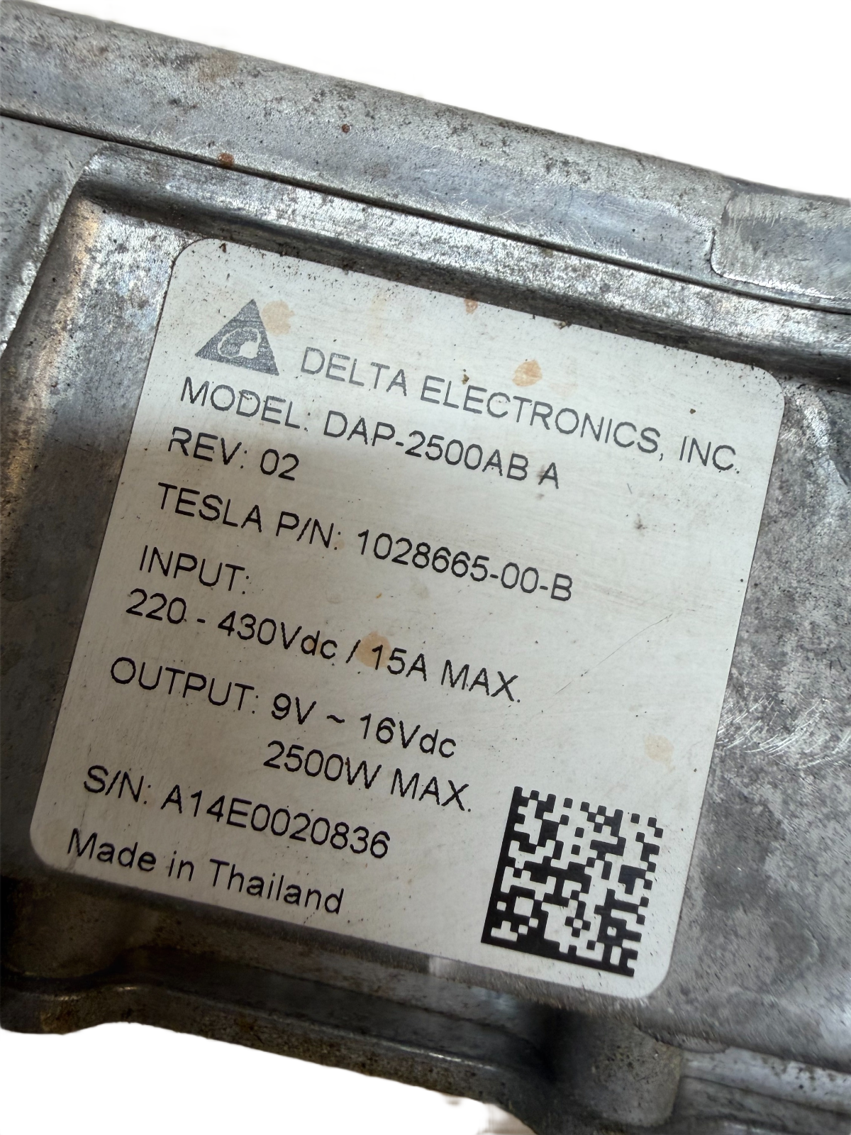 2012-2016 Tesla Model S Gen 2 DC-DC Power Converter OEM 1028665-00-B