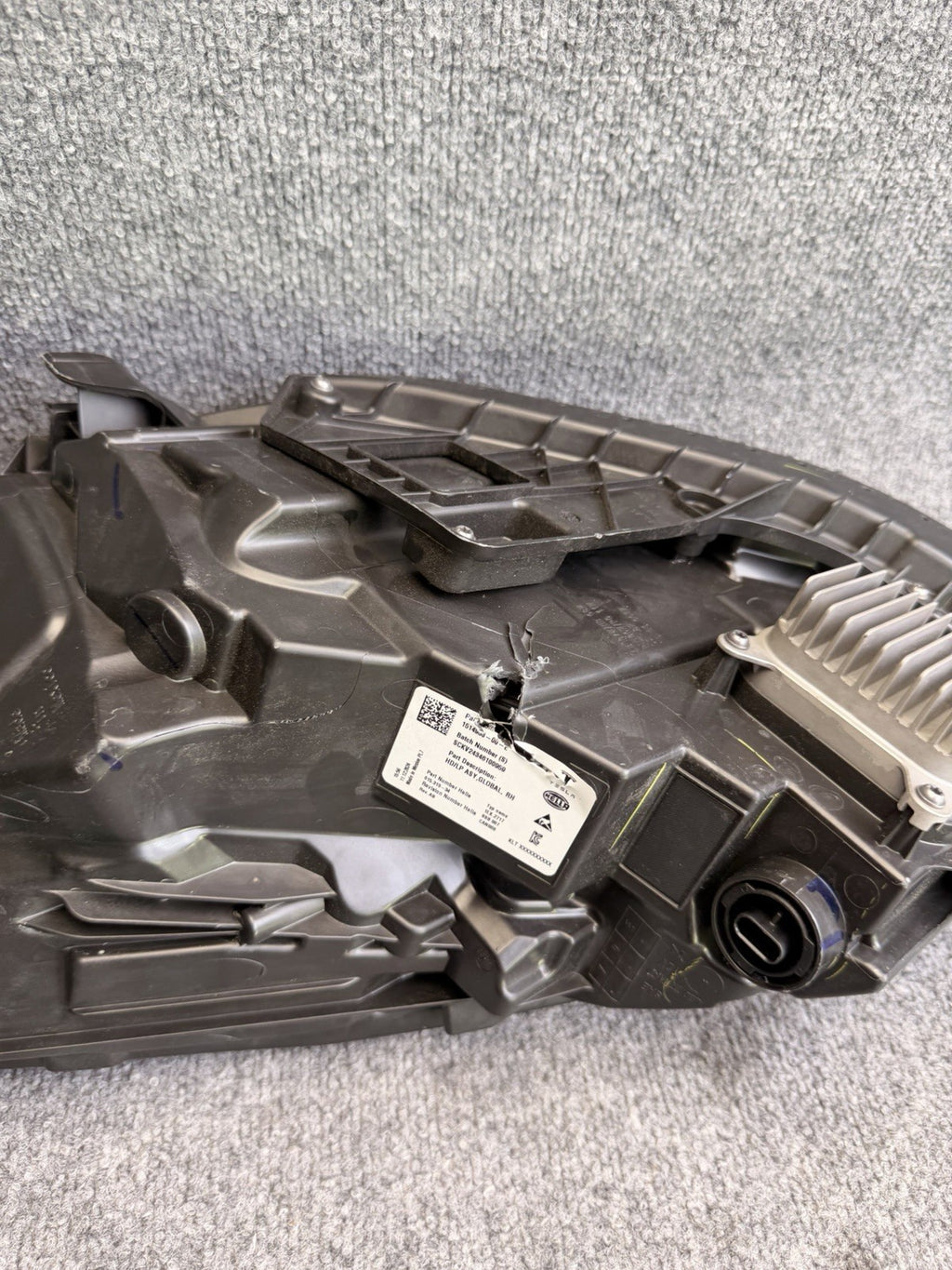 OEM Tesla 2021-2023 Model 3 2020-2024 Model Y Right LED Headlight 1514953-00-E