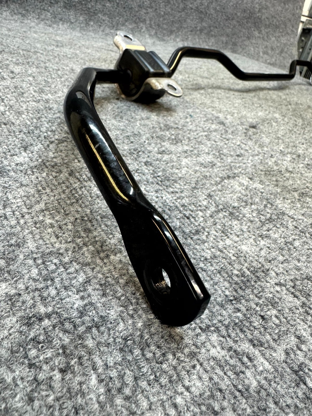 2017 - 2023 TESLA MODEL 3 REAR SUSPENSION ANTI-ROLL STABILIZER OEM, 1044488-00-A