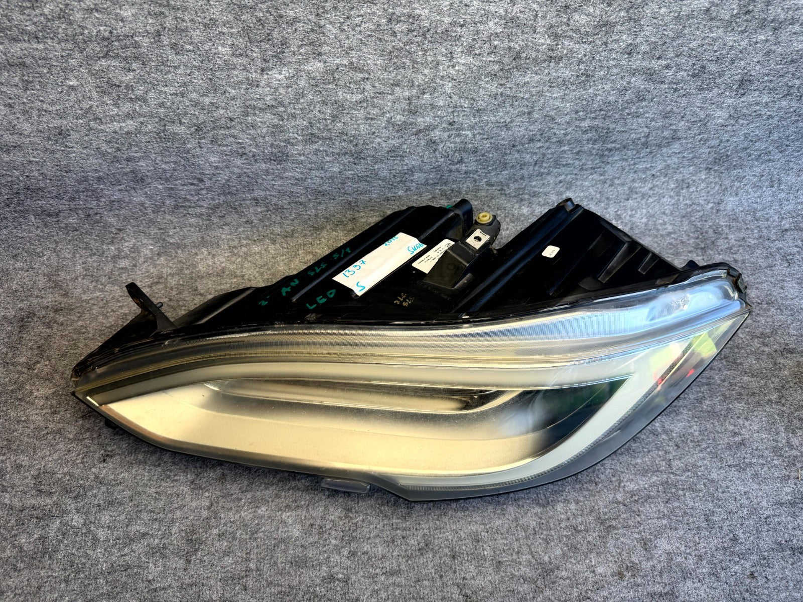 ♦️2016 – 2020 TESLA MODEL S FRONT LEFT DRIVER SIDE HEADLIGHT OEM, 1053570-00-A