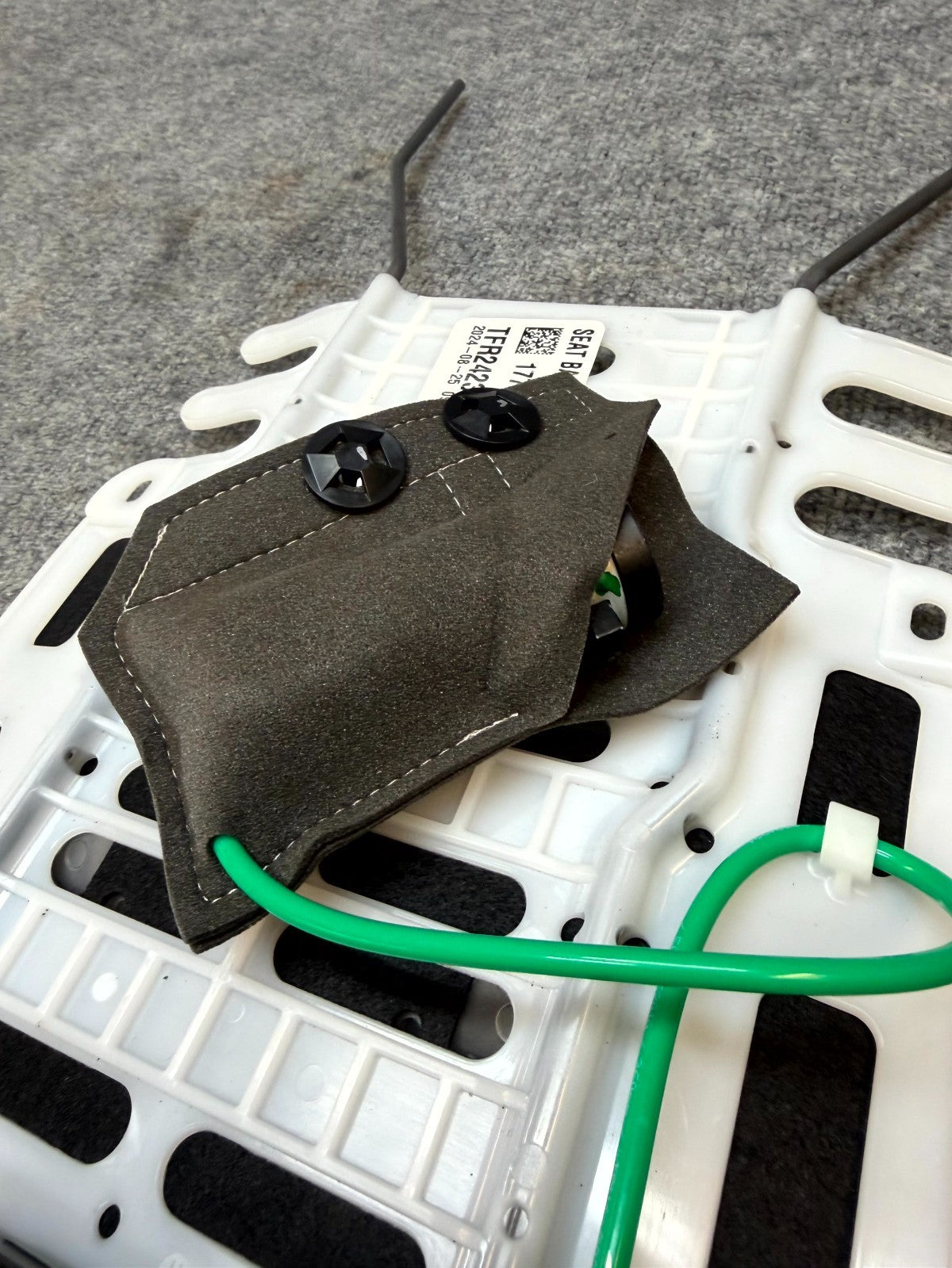 2020-2023 TESLA MODEL Y FRONT LEFT SEAT ADJUSTER LUMBAR SUPPORT OEM, 1775813LHA