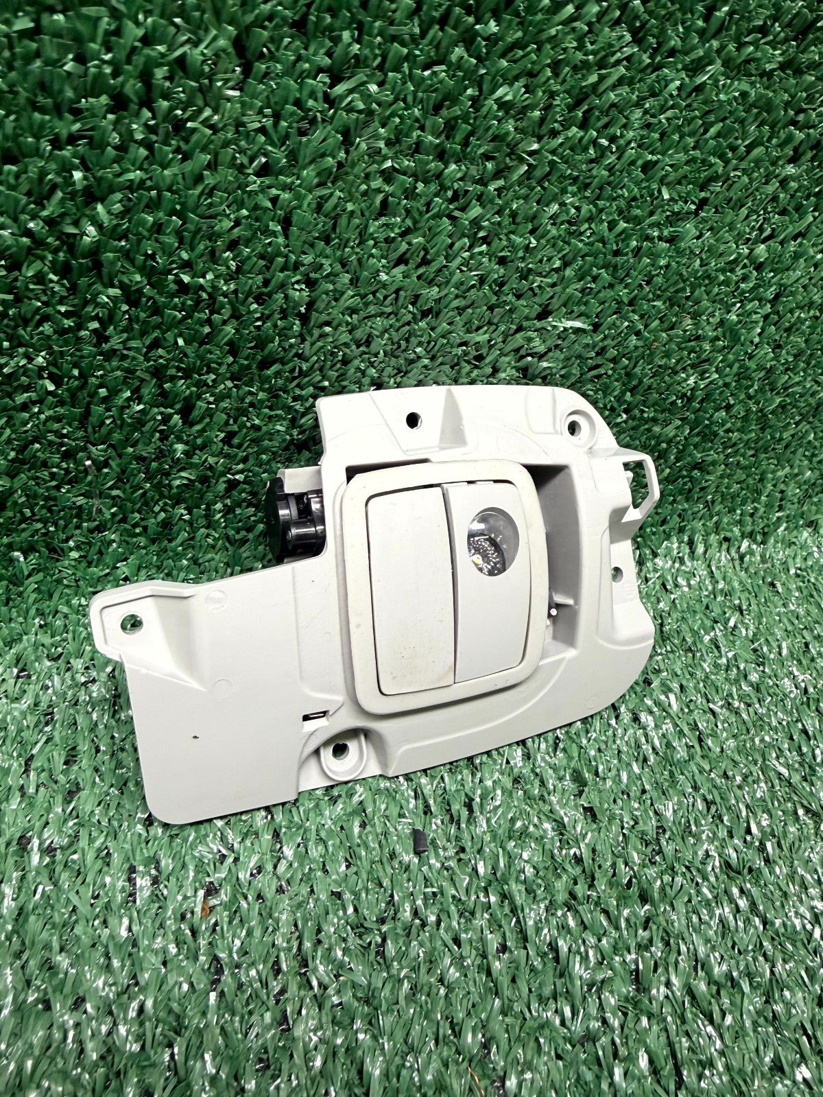 ♦️2020 - 2024 TESLA MODEL Y GREY COAT HOOK HANGER ASSEMBLY OEM, 1515339-97-B
