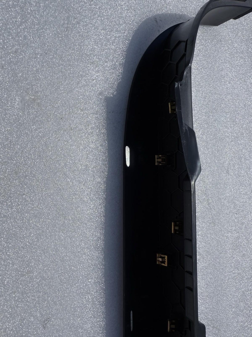 ♦️2016-2020 TESLA MODEL X REAR LEFT SIDE DOOR LATCH LOWER TRIM OEM, 1105138-00-E