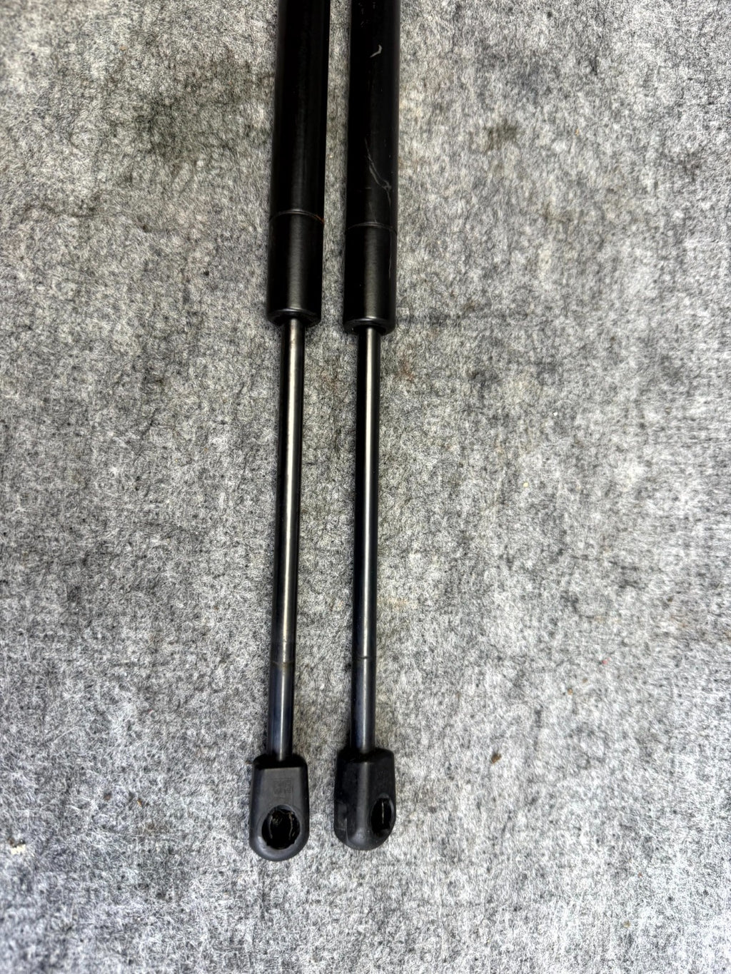 ♦️12-20 TESLA MODEL S FRONT LEFT/RIGHT BONNET HOOD LIFT GAS STRUT OEM 106263400A