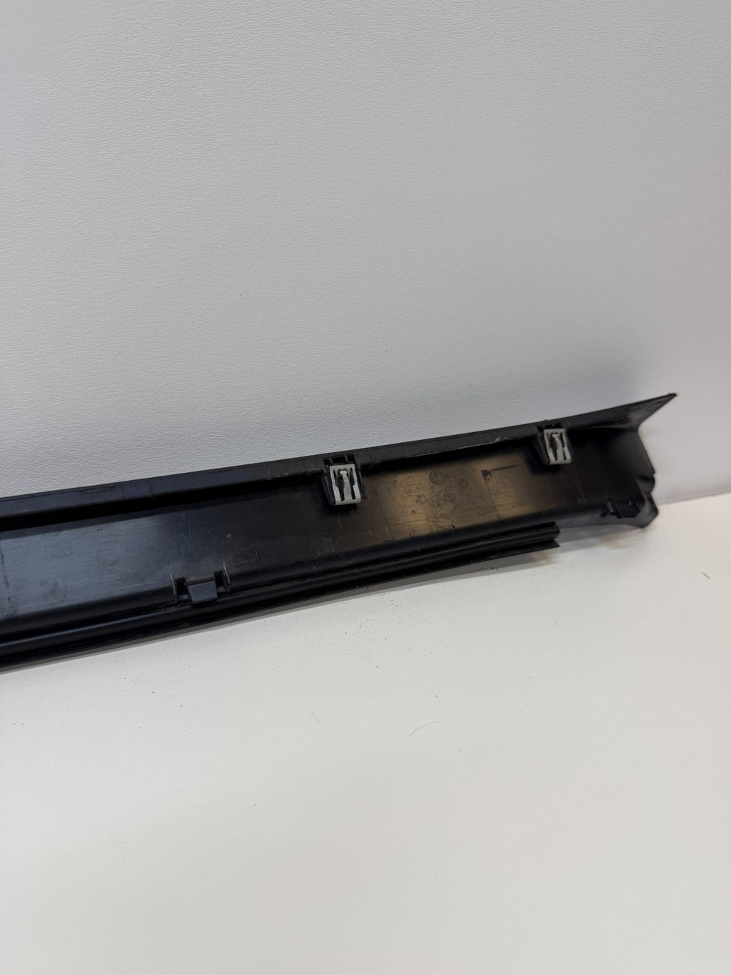 2012-20 Tesla Model S Driver Side Rocker Panel Scuff Plate Molding 1012215-00-G