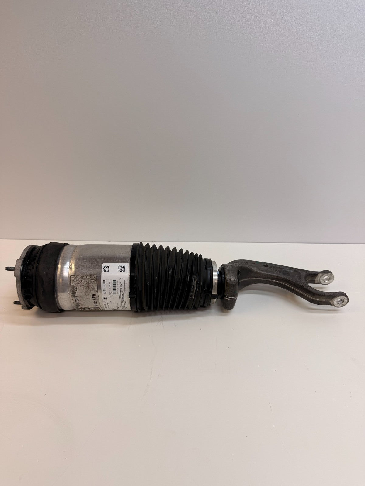 2016-2020 Tesla Model S Front Left Air Suspension Shock Strut 1067361-25-C