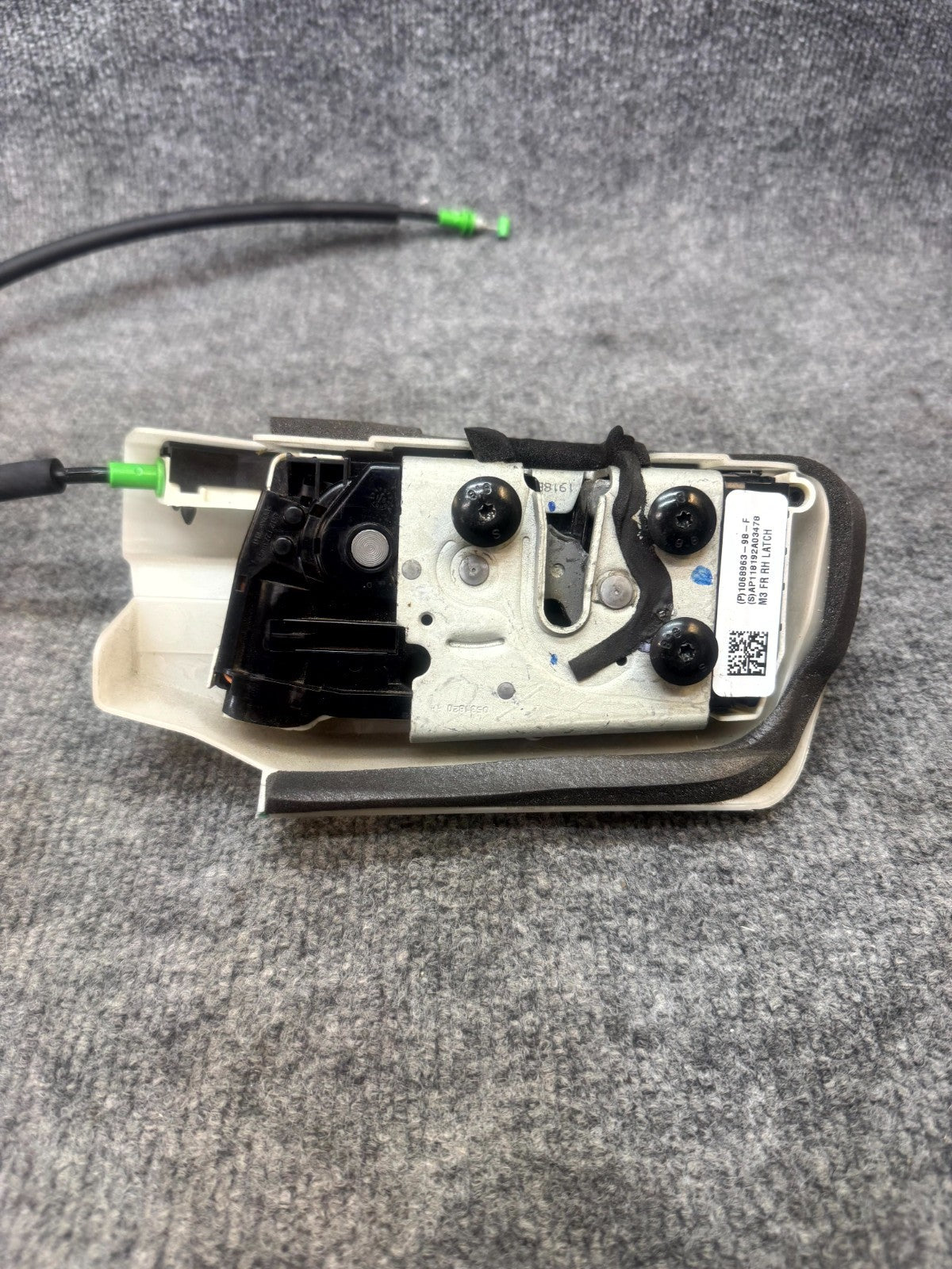 2017-2023 TESLA MODEL 3 FRONT RIGHT SIDE DOOR LATCH LOCK ACTUATOR, 1068963-98-F