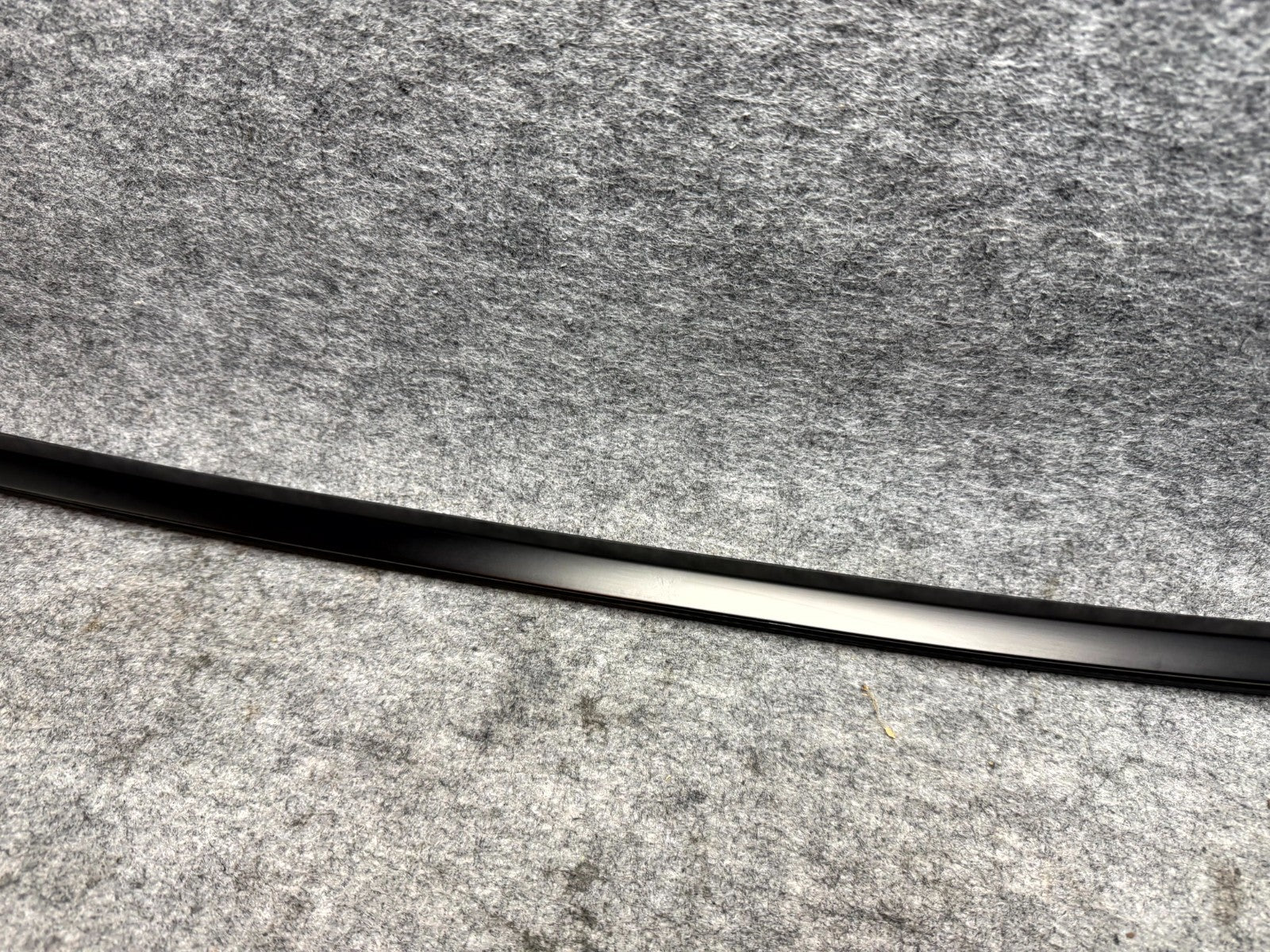 ♦️17-23 TESLA MODEL 3 REAR RIGHT DOOR WINDOW OUTER BELT MOLDING OEM, 108074600F