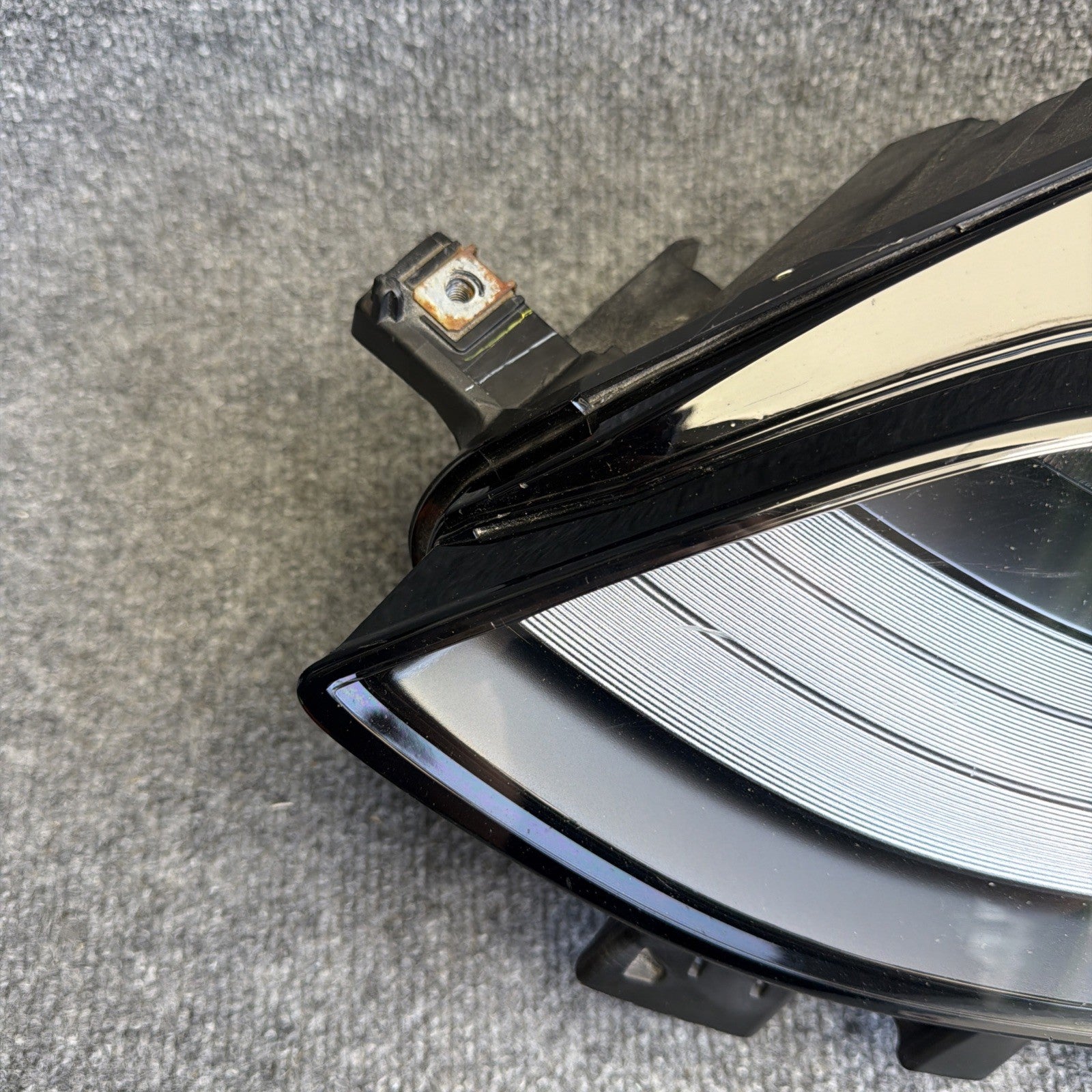 2021-2023 TESLA MODEL 3 Y LEFT HEADLIGHT PROJECTOR MATRIX 2ND GEN 1514952-00-C