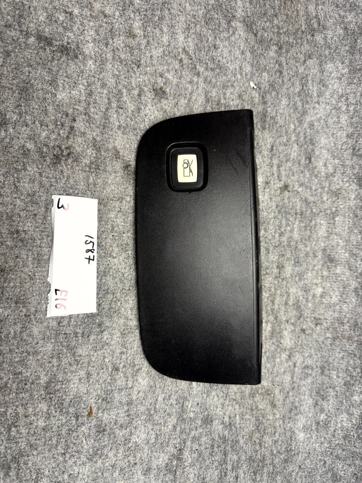 ♦️17–23 TESLA MODEL 3 FRONT FRUNK CLOSE OUT PANEL HOOD LATCH COVER OEM 109585800