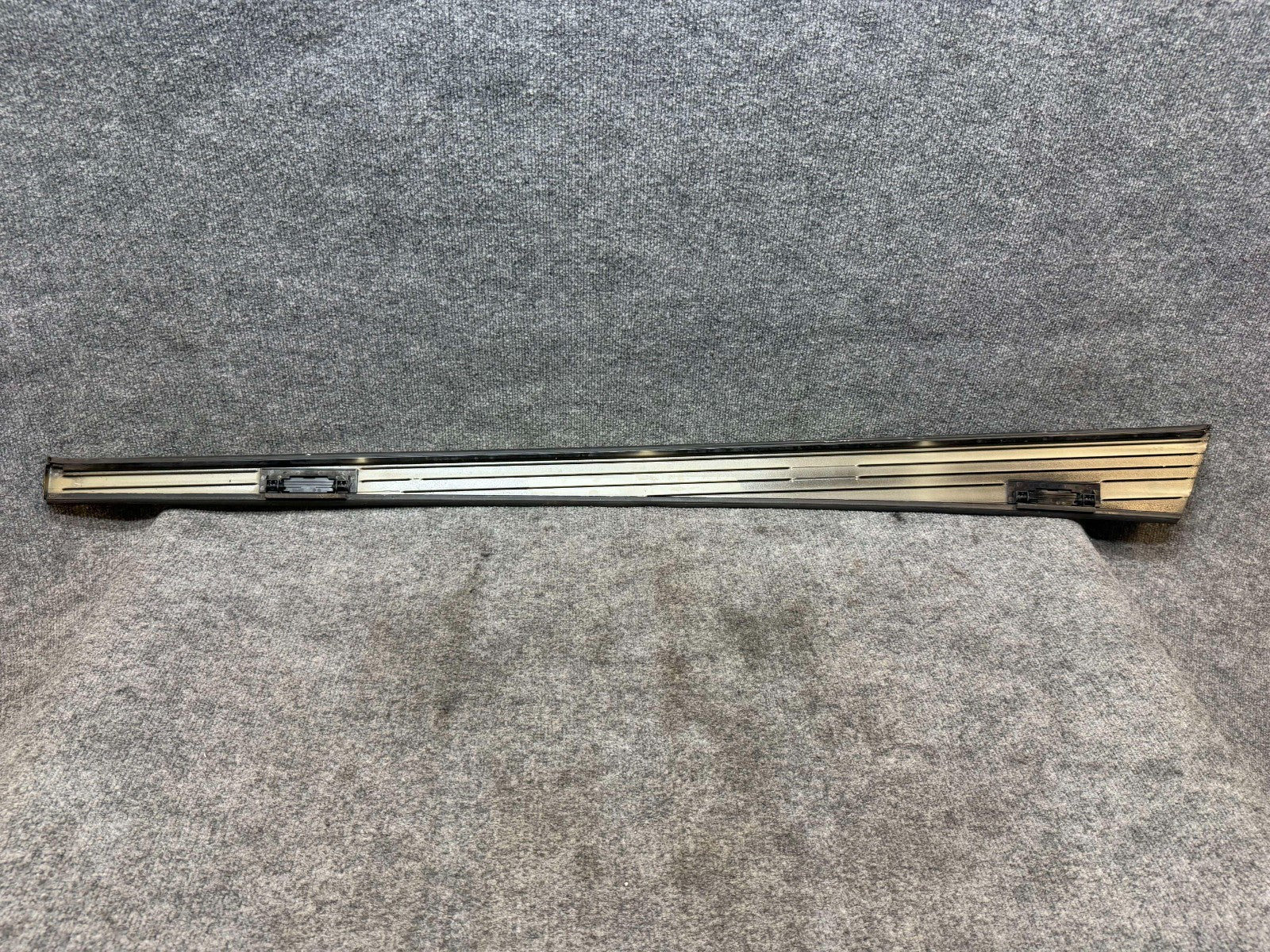 16-20 Model S Left Panoramic Roof Trim Molding Applique Finisher 1034955-00-C