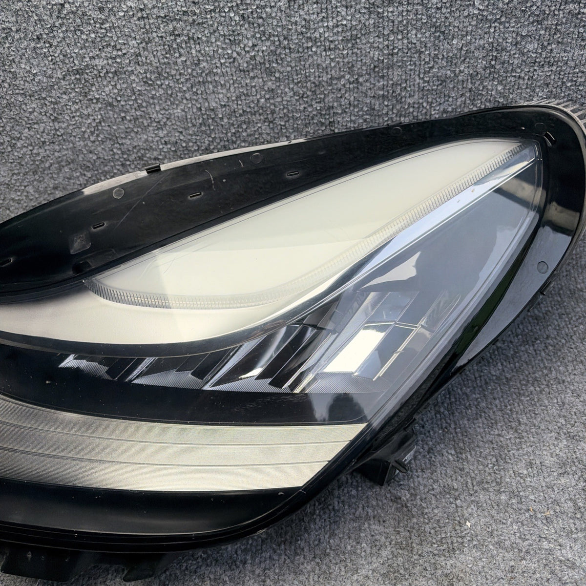 OEM 2017 - 2020 Tesla Model 3 Left Driver Reflector LED Headlight 1077371-00-K