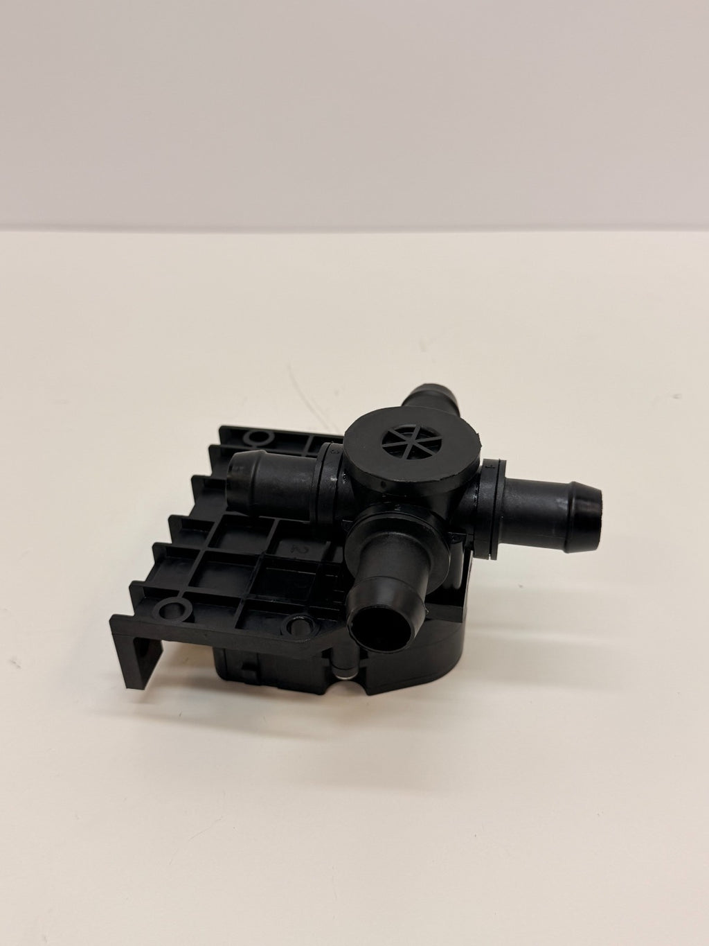 2012-2020 Tesla Model S Coolant Pump Cooling Valve Actuator 4-Way 6007370-50-E