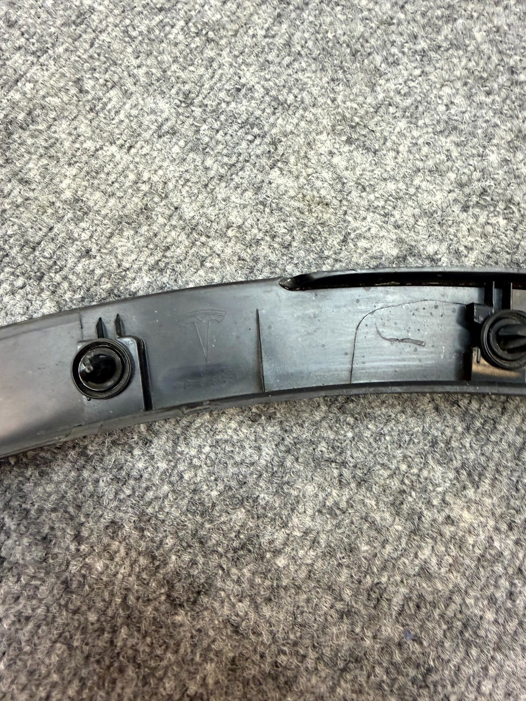 2020 - 2024 TESLA MODEL Y REAR LEFT SIDE WHEEL FLARE MOLDING OEM, 1494163-00-C