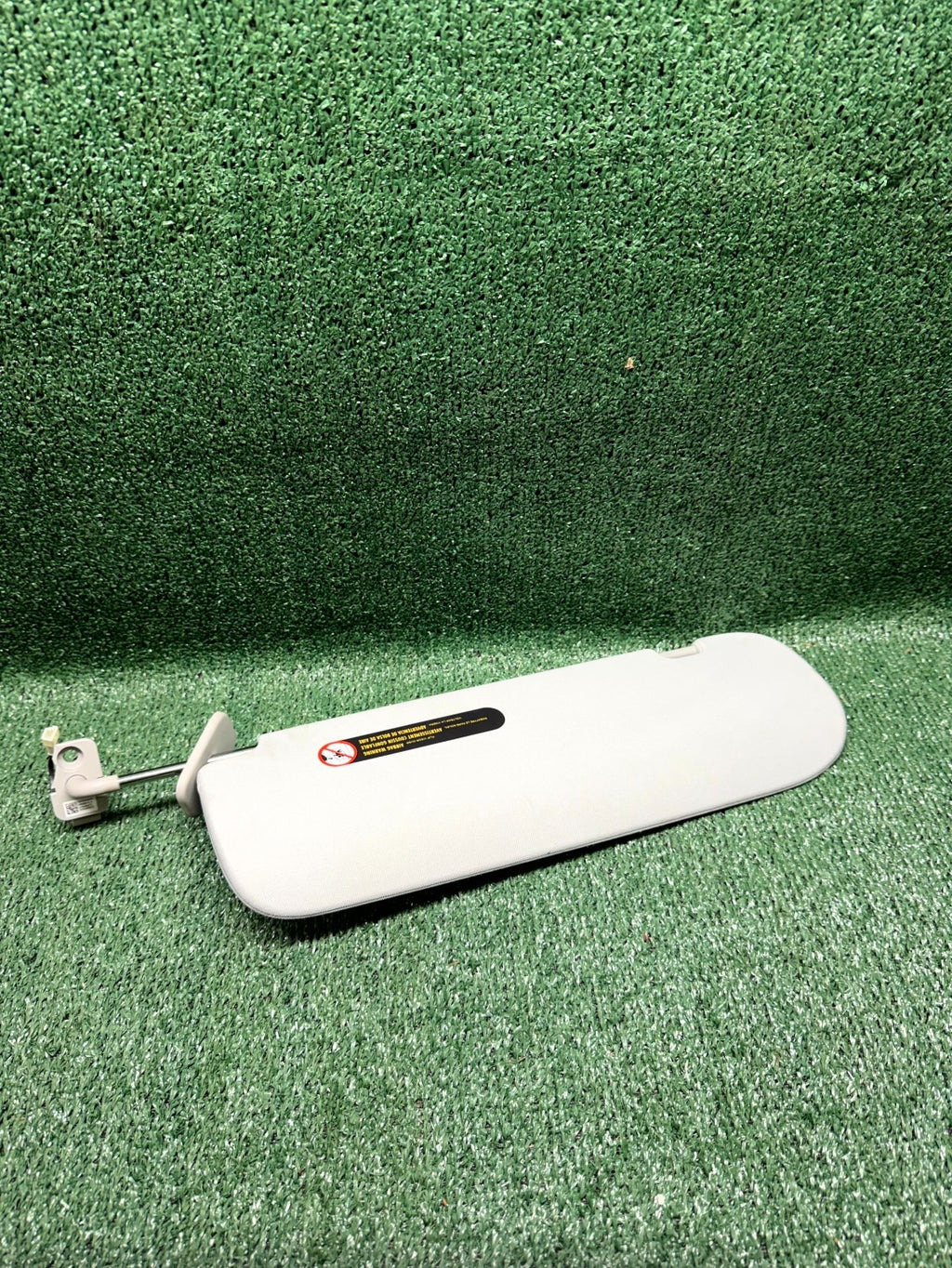 ♦️2020-2024 TESLA MODEL Y/3 FRONT RIGHT SIDE SUN VISOR MIRROR OEM, 1490406-01-A