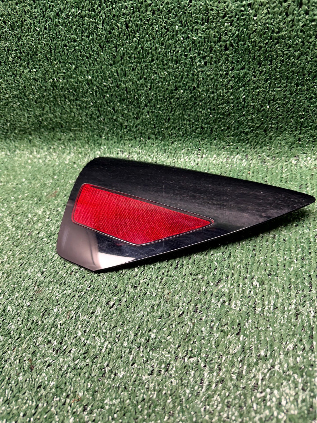 ♦️20-23 TESLA MODEL Y/3 RIGHT TAIL LIGHT  REFLECTOR COVER TRIM OEM, 1100781-99-D