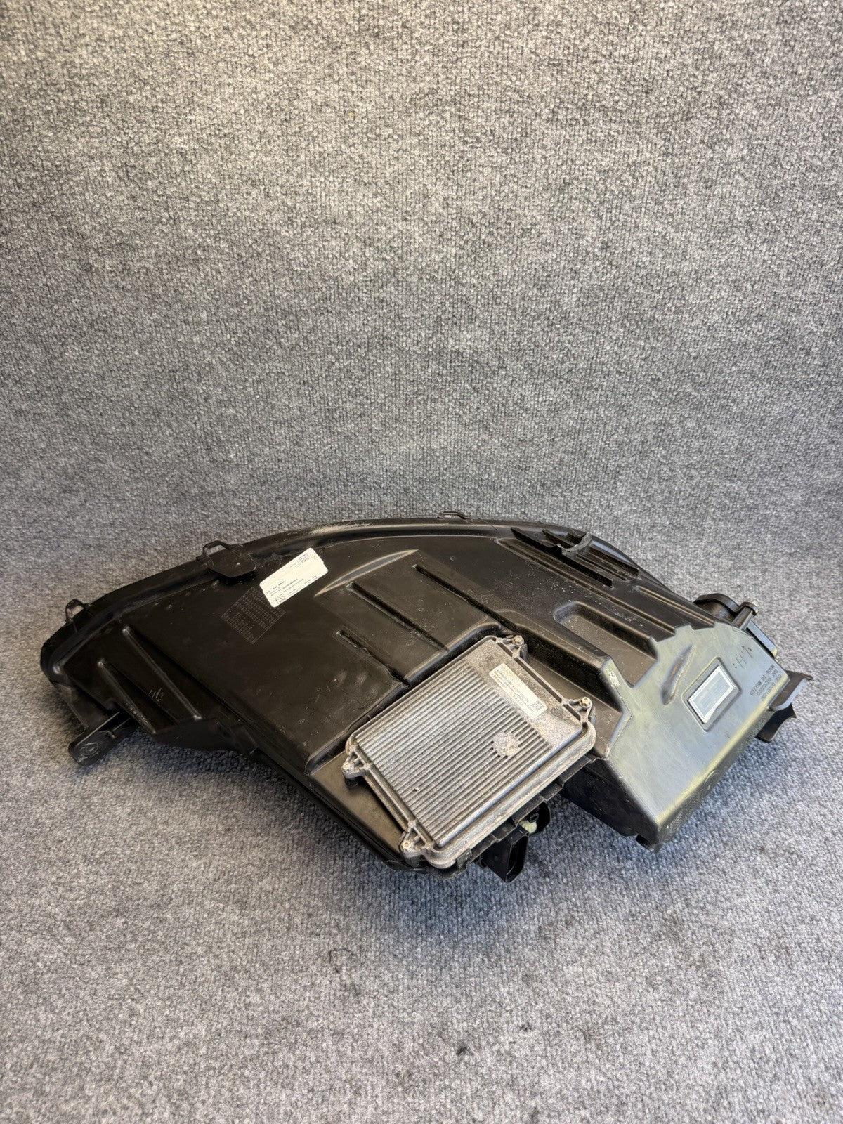 2016-2020 TESLA MODEL S LEFT DRIVER SIDE LED HEADLIGHT OEM 1065041-00-B