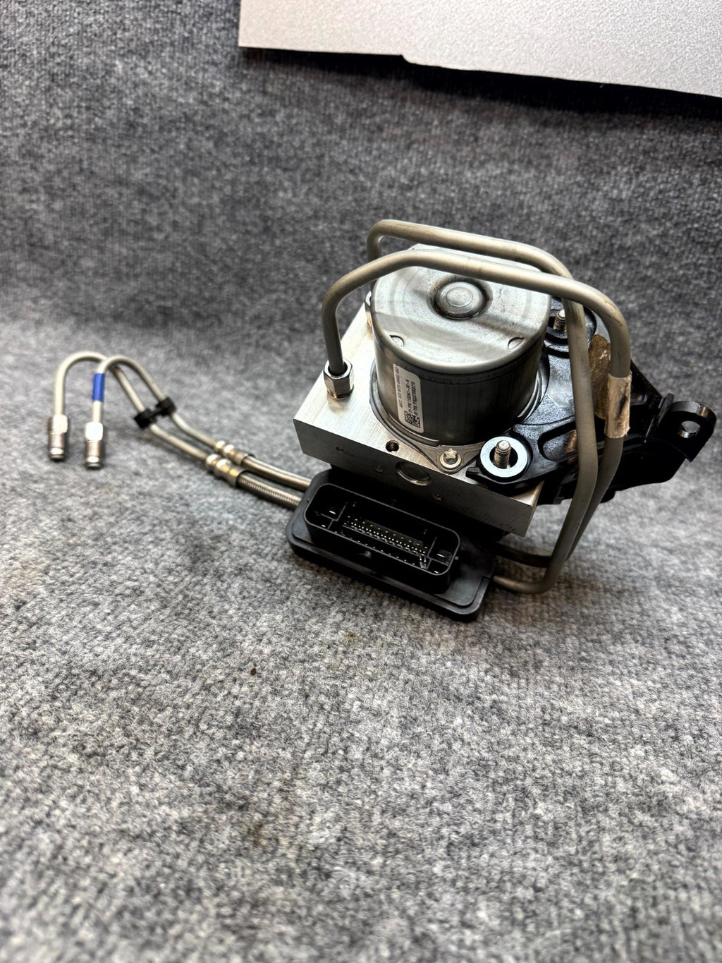 2017 - 2023 TESLA MODEL 3 ANTI LOCK BRAKE PUMP MODULE ABS OEM, 1103541-00-A