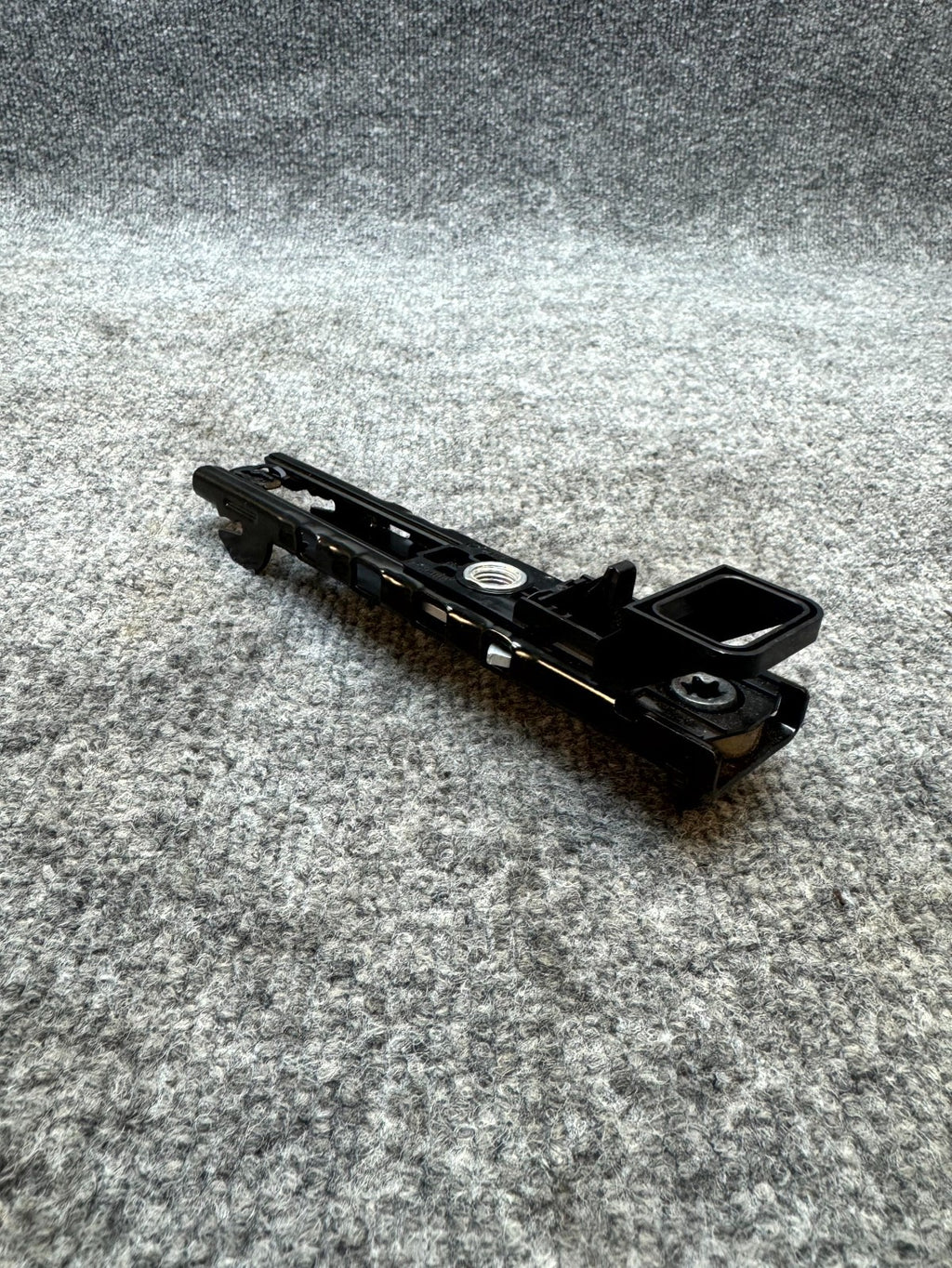 17-23 TESLA MODEL 3 FRONT LEFT/RIGHT SEAT BELT HEIGHT ADJUSTER OEM, 1068130-01-B