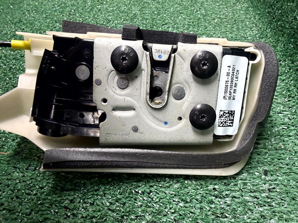 ♦️20-23 TESLA MODEL Y REAR RIGHT SIDE DOOR LOCK LATCH ACTUATOR OEM, 1500675-00-A