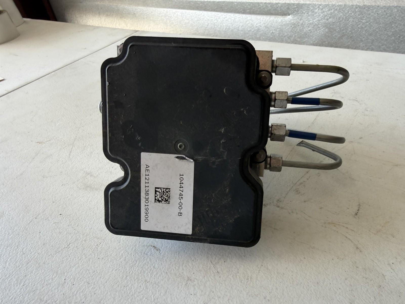 ♦️2017-2023 TESLA MODEL 3 ANTI LOCK BRAKE ABS PUMP MODULE ASSY OEM, 1044745-00-B