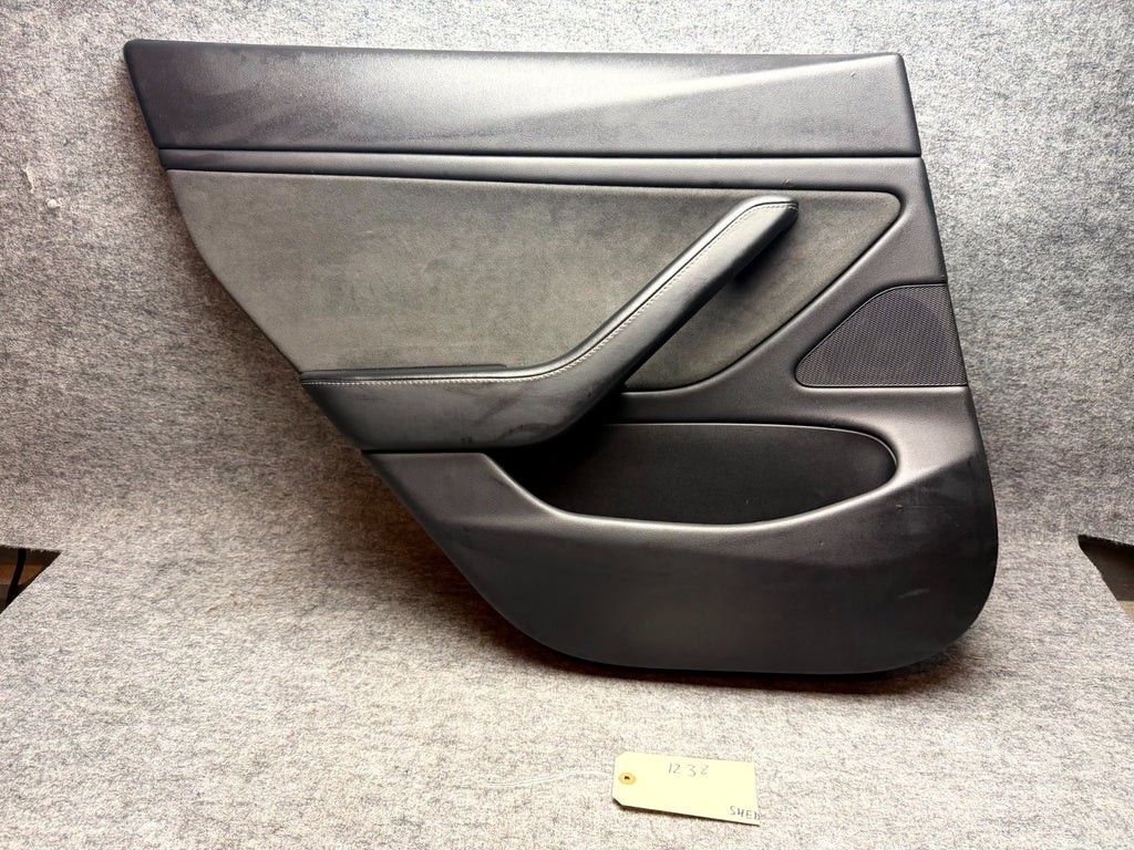♦️2017 - 2023 TESLA MODEL 3 REAR LEFT SIDE DOOR PANEL TRIM OEM, 1090413-01-M