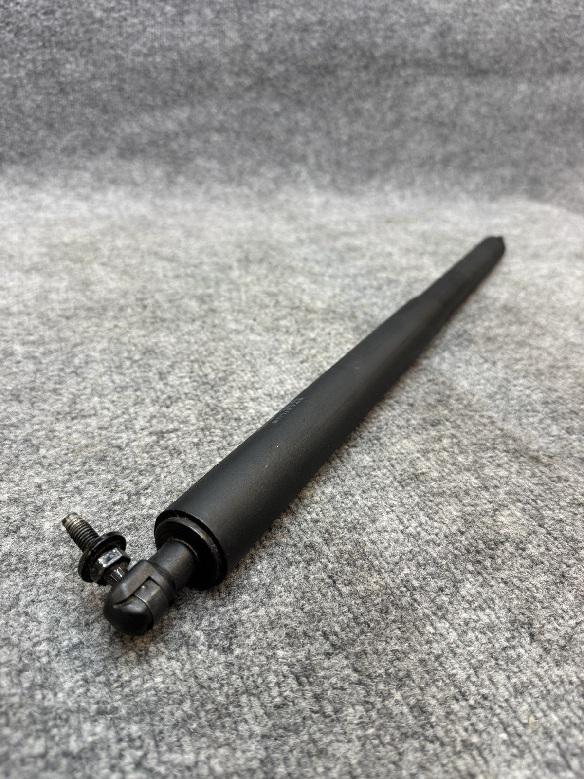 2020 - 2024 TESLA MODEL Y RIGHT LIFGATE TRUNK STRUT SHOCK SUPPORT OEM 150060200A