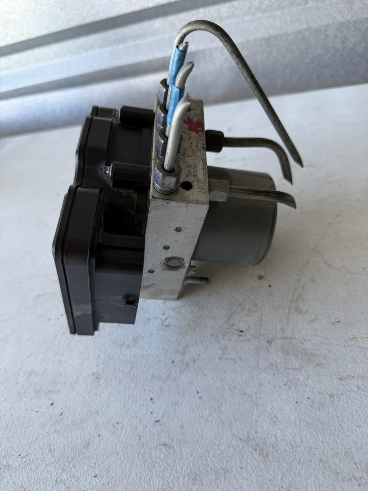 ♦️2017-2023 TESLA MODEL 3 ANTILOCK BRAKE ABS PUMP MODULE ASSY OEM, 1044745-00-B