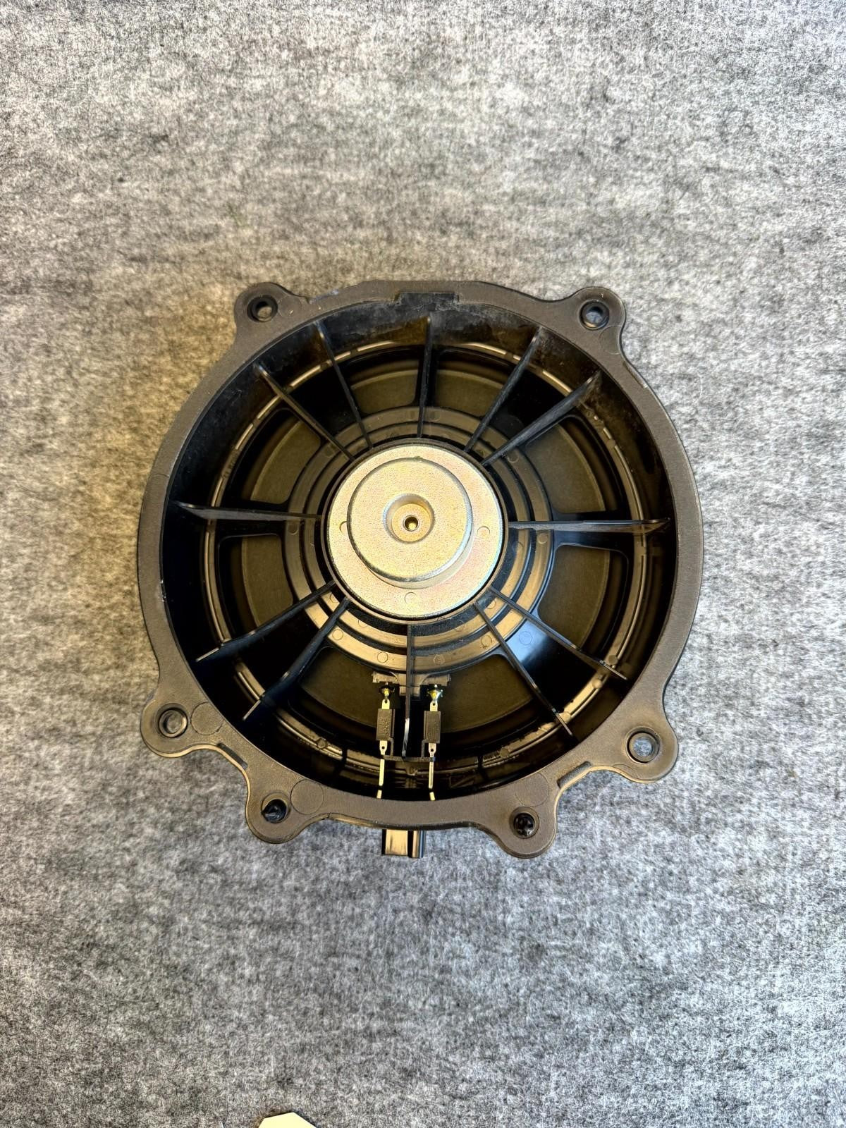 ♦️2017 - 2023 TESLA MODEL 3 Y FRONT RIGHT/LEFT DOOR SPEAKER OEM, 1079744-00-D