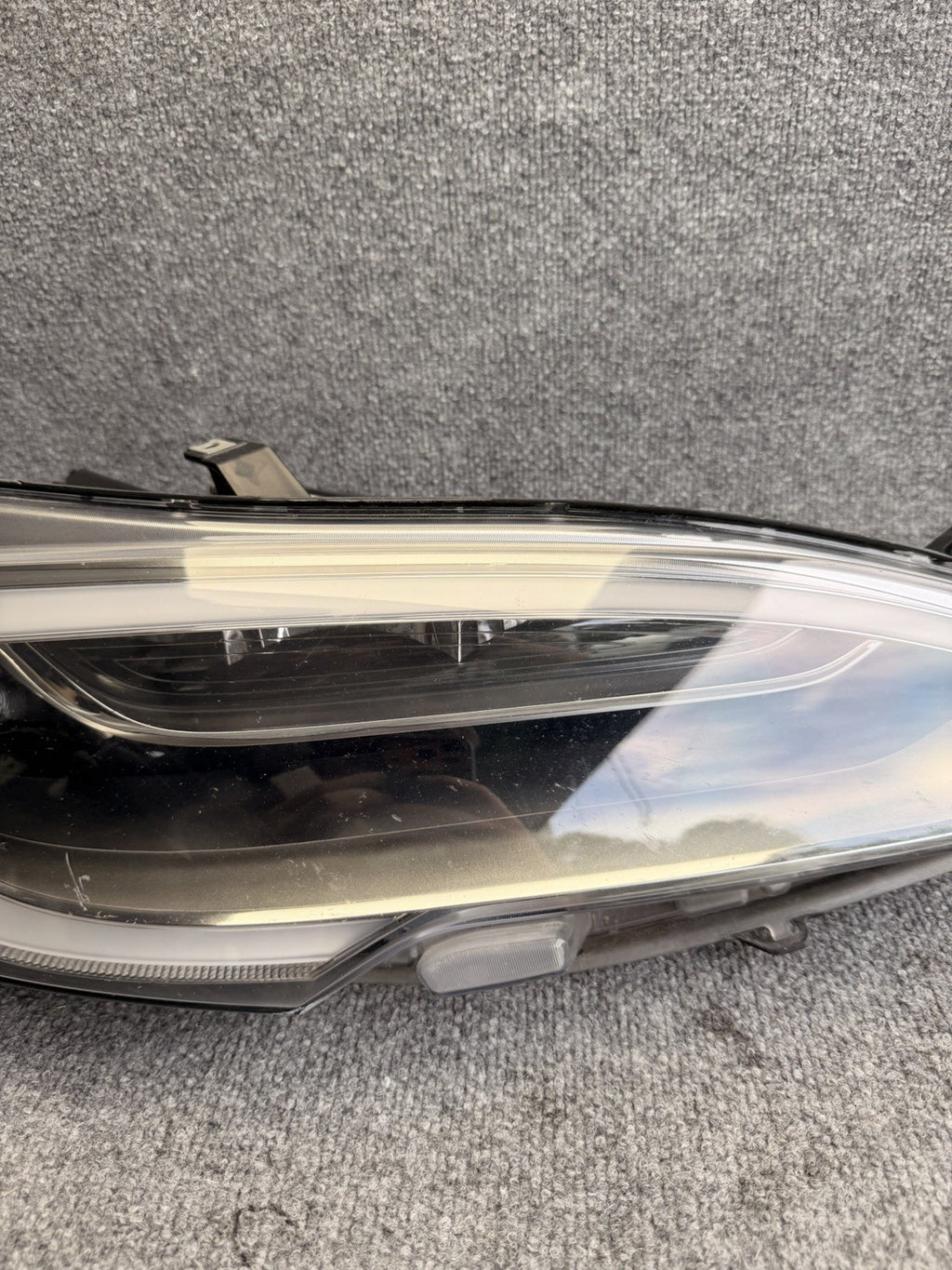 OEM  2016-2020 Tesla Model S Right Passenger Side Headlight 1053571-00-B