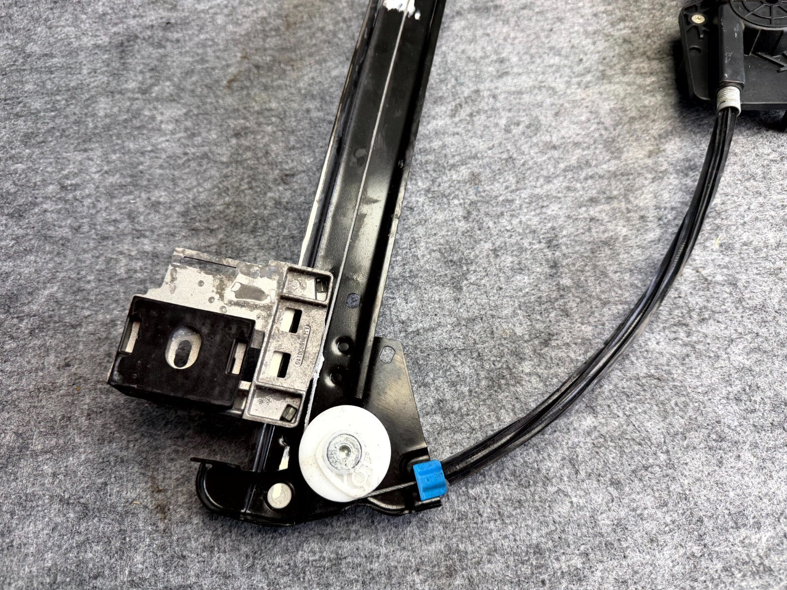 ♦️12-20 TESLA MODEL S FRONT LEFT SIDE DOOR WINDOW REGULATOR MOTOR OEM, 600655100