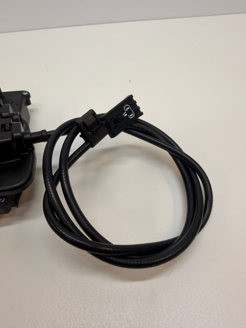 12-20 Tesla Model S Rear Driver Side Door Lock Latch Actuator Left 6008911-00-D