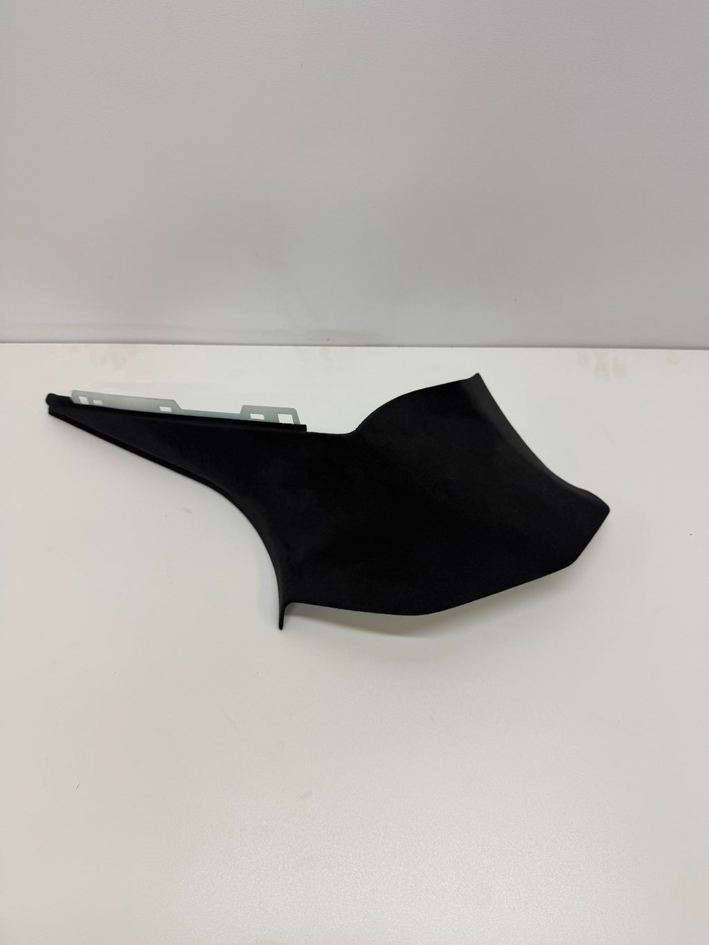 12-20 Tesla Model S Passenger Right Side C-Pillar Trim Cover Upper 1007458-06-C