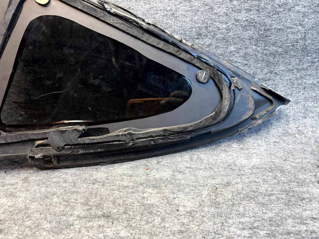 ♦️2017-2023 TESLA MODEL 3 REAR RIGHT SIDE QUARTER WINDOW GLASS OEM, 1080706-00-H