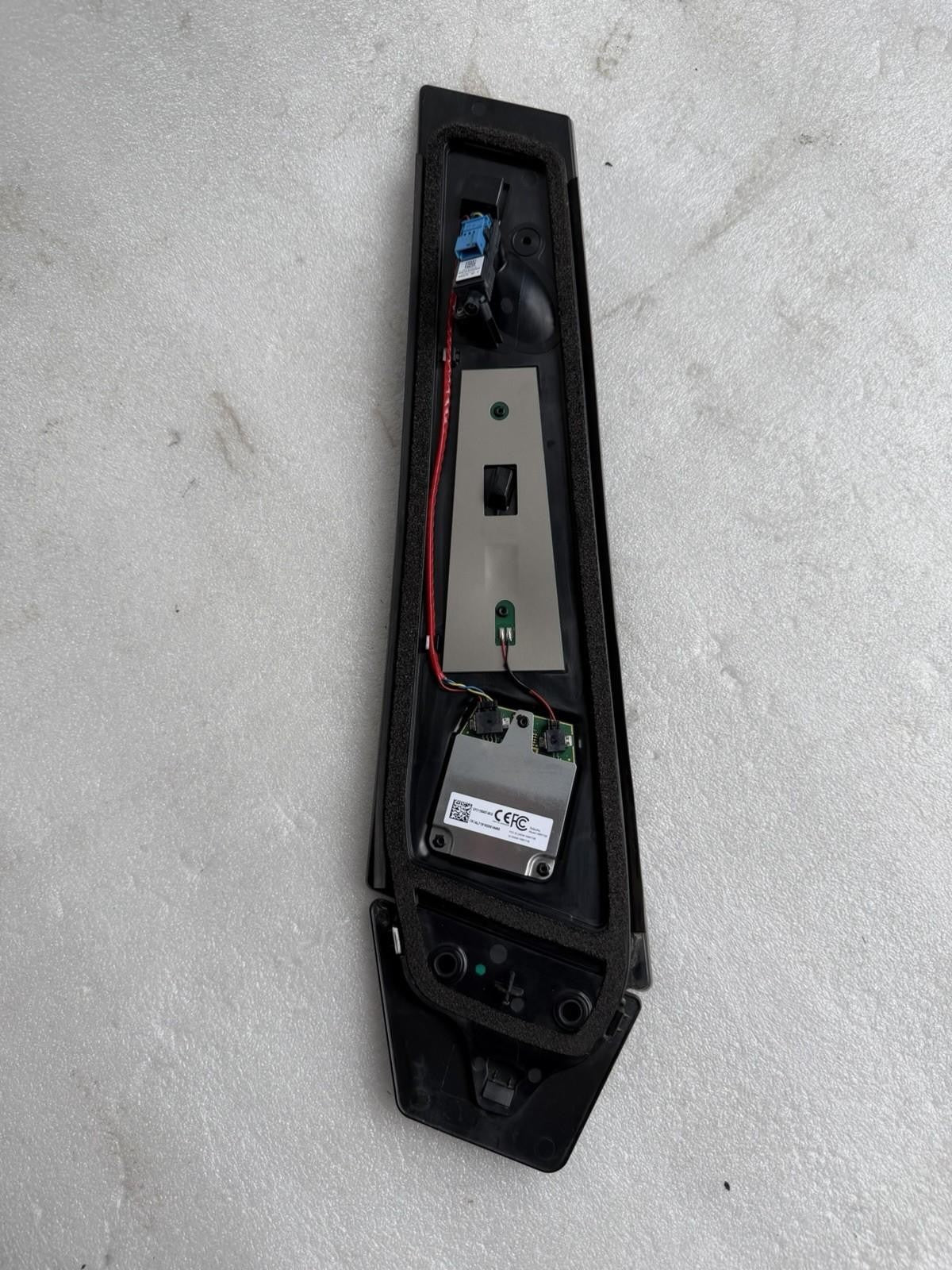 ♦️2017-2023 TESLA MODEL 3 LEFT PILLAR TRIM MOLDING W/CAMERA OEM, 1109253-00-G