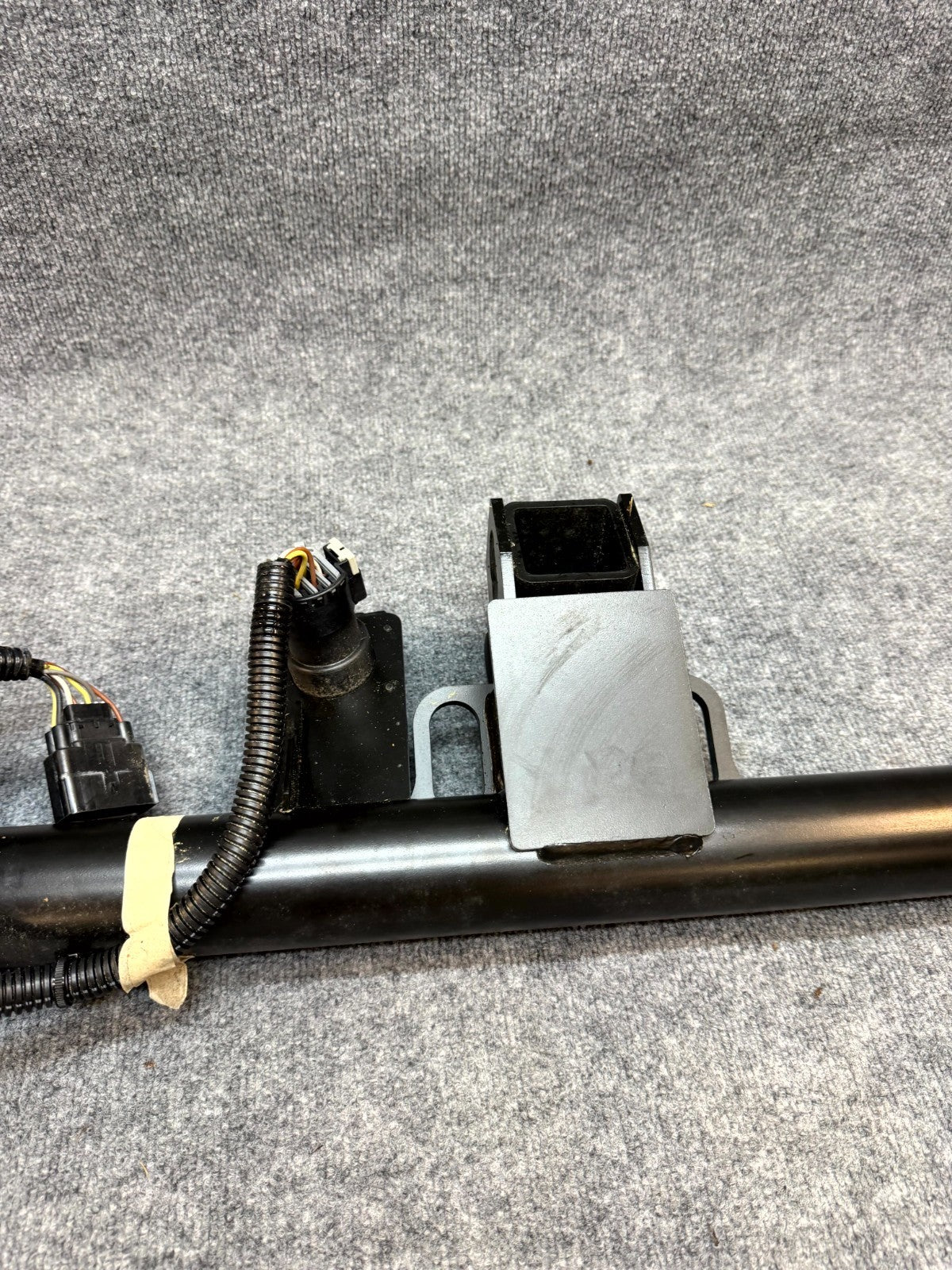 2020 - 2024 TESLA MODEL Y REAR BUMPER TOWING TRAILER HITCH BAR OEM, 1514757-00-D